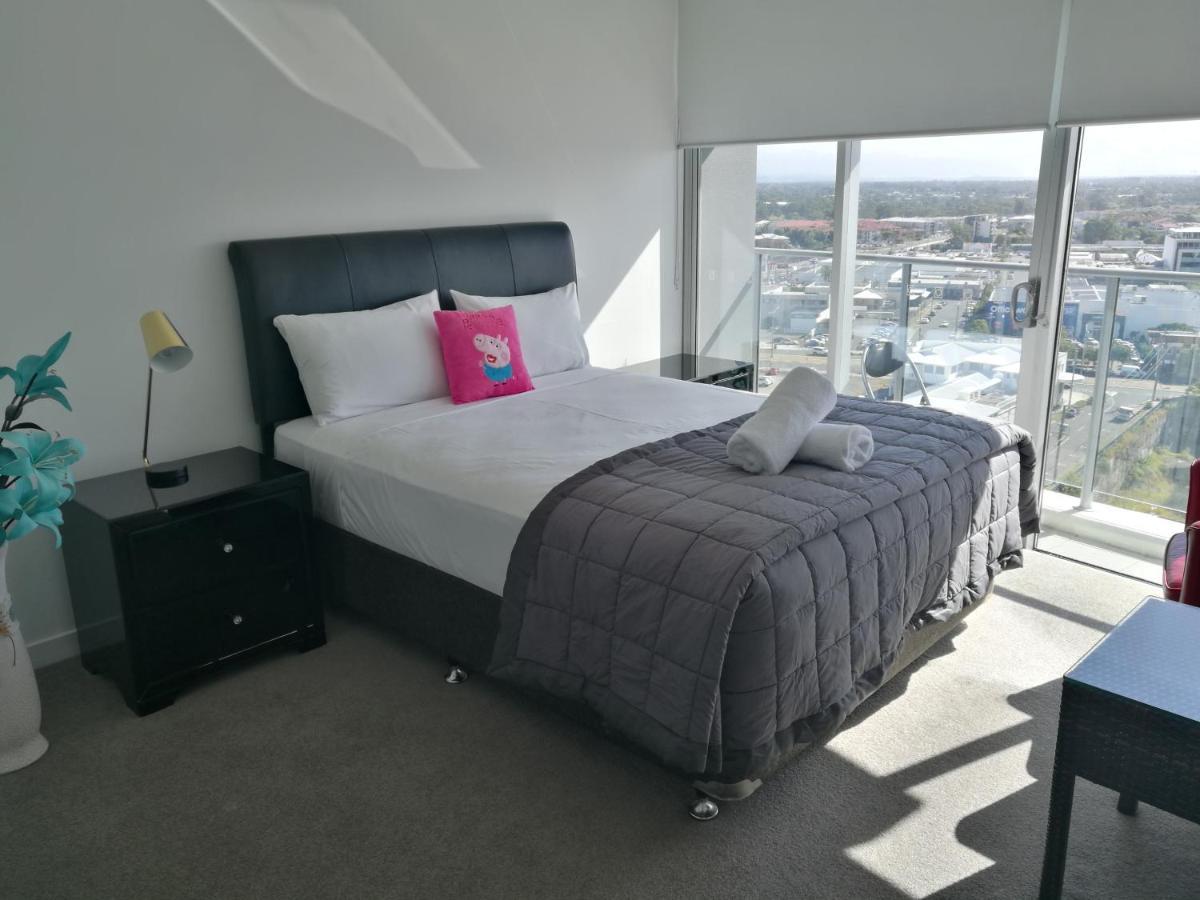 Three-Bedroom Apartment With Amazing View Near Surfers Paradise Gold Coast Luaran gambar