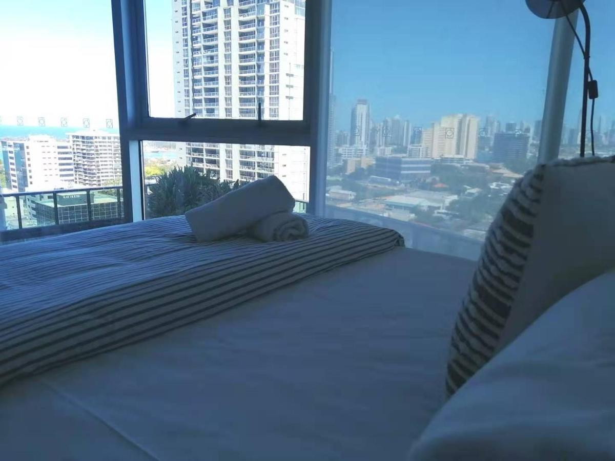 Three-Bedroom Apartment With Amazing View Near Surfers Paradise Gold Coast Luaran gambar