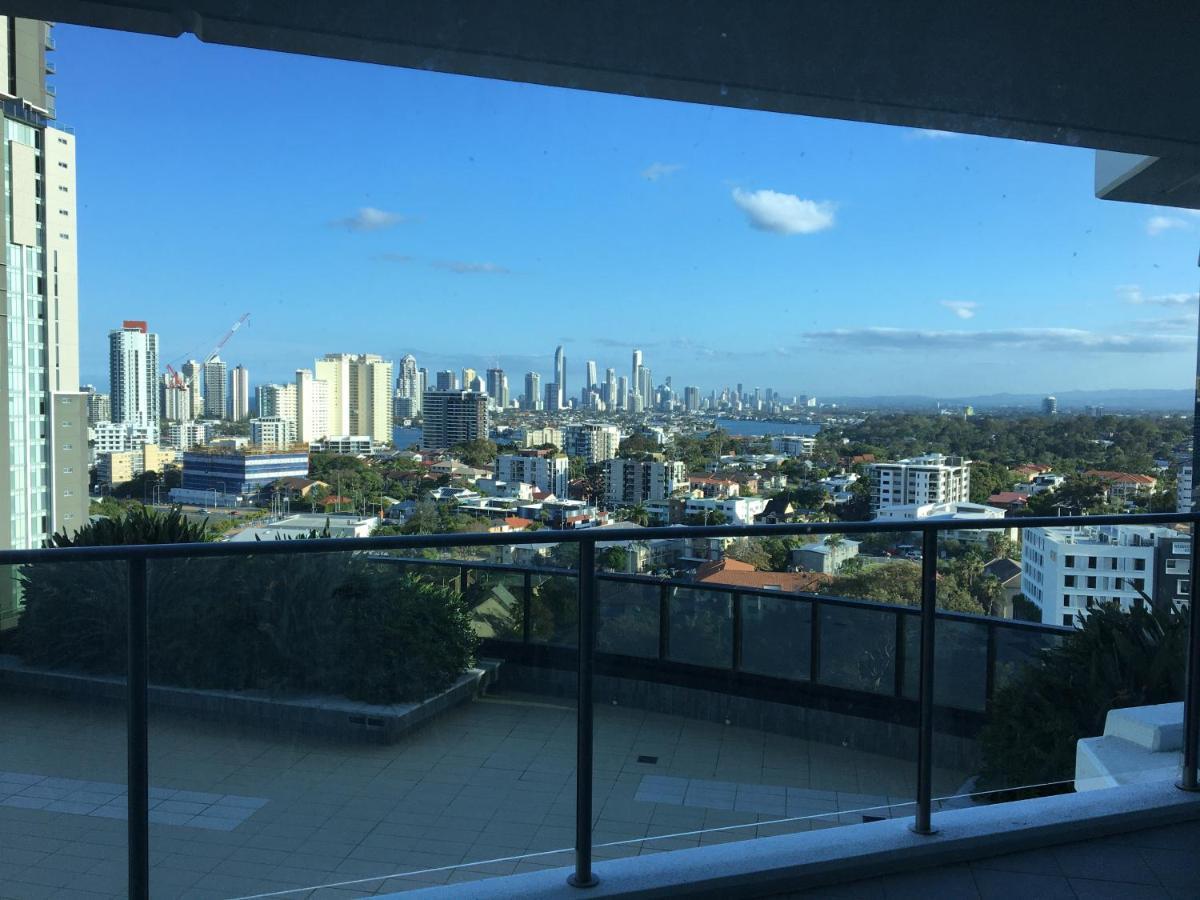 Three-Bedroom Apartment With Amazing View Near Surfers Paradise Gold Coast Luaran gambar
