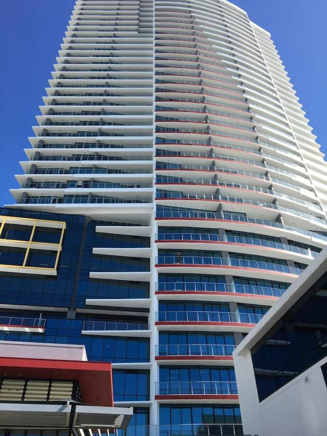 Three-Bedroom Apartment With Amazing View Near Surfers Paradise Gold Coast Luaran gambar