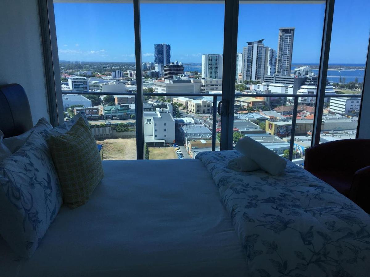 Three-Bedroom Apartment With Amazing View Near Surfers Paradise Gold Coast Luaran gambar