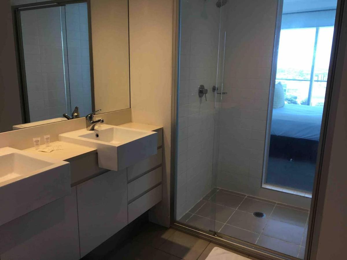 Three-Bedroom Apartment With Amazing View Near Surfers Paradise Gold Coast Luaran gambar